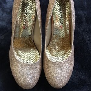 Gold Glitter heels